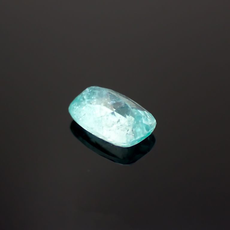 パライバトルマリン(宝石名トルマリン/別名パライバ・トルマリン)ブラジル産 0.493ct ソ付(宝貴協)[221018783]5.8x3.9mm前後