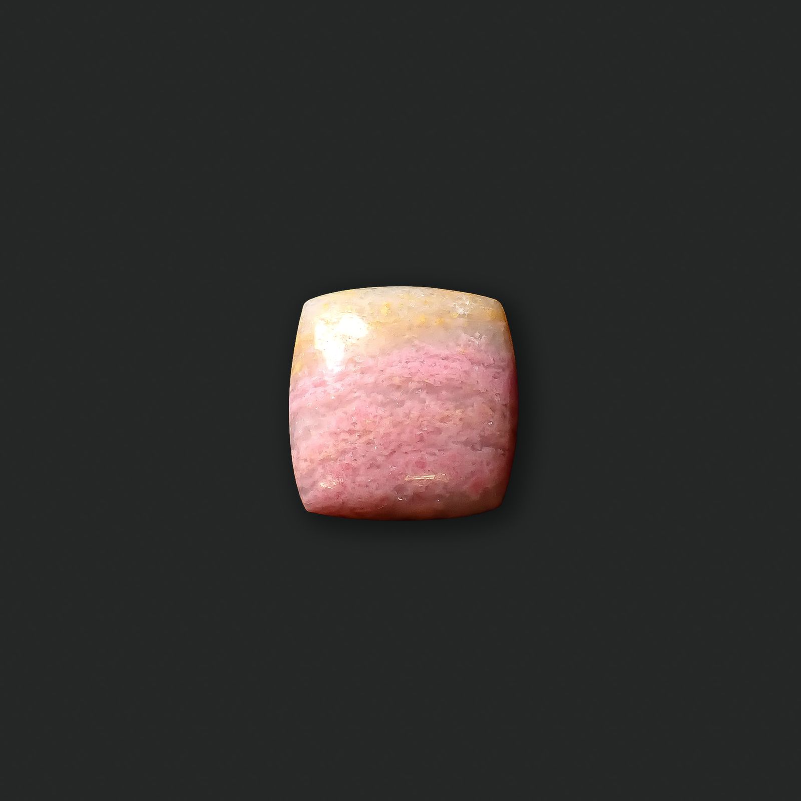 ピンクパッションクォーツ イタリア産 10.91ct [250730632]15.8x15.4mm前後