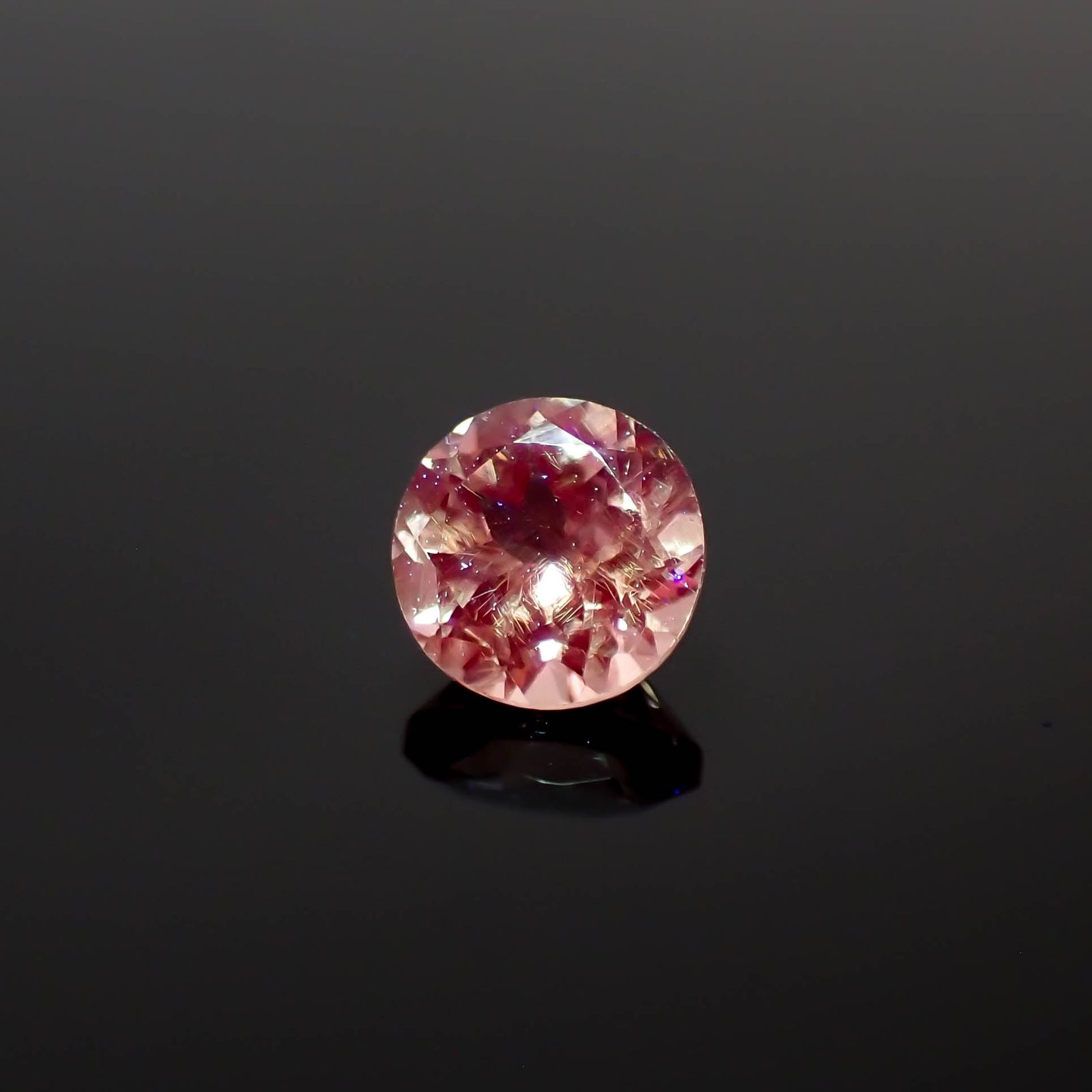 ドラゴンガーネット タンザニア産 0.64ct[230722959]5.1x5mm前後