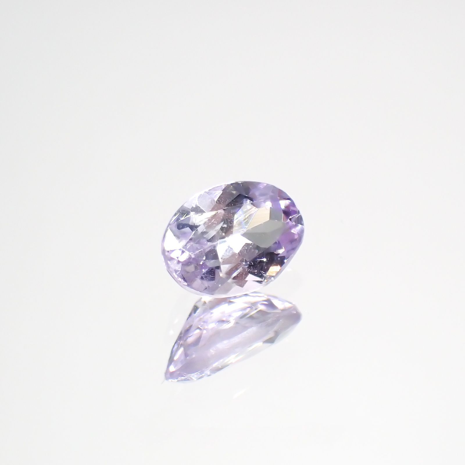 ラベンダーゾイサイト(宝石名ゾイサイト)タンザニア産 0.46ct 識別済[220115066]5.9x4mm前後