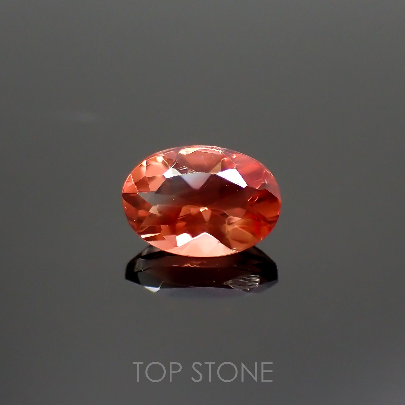 オレゴンサンストーン(宝石名ラブラドライト) アメリカ・オレゴン州産 0.72ct 識別済[20073597]7.1×5.1mm前後