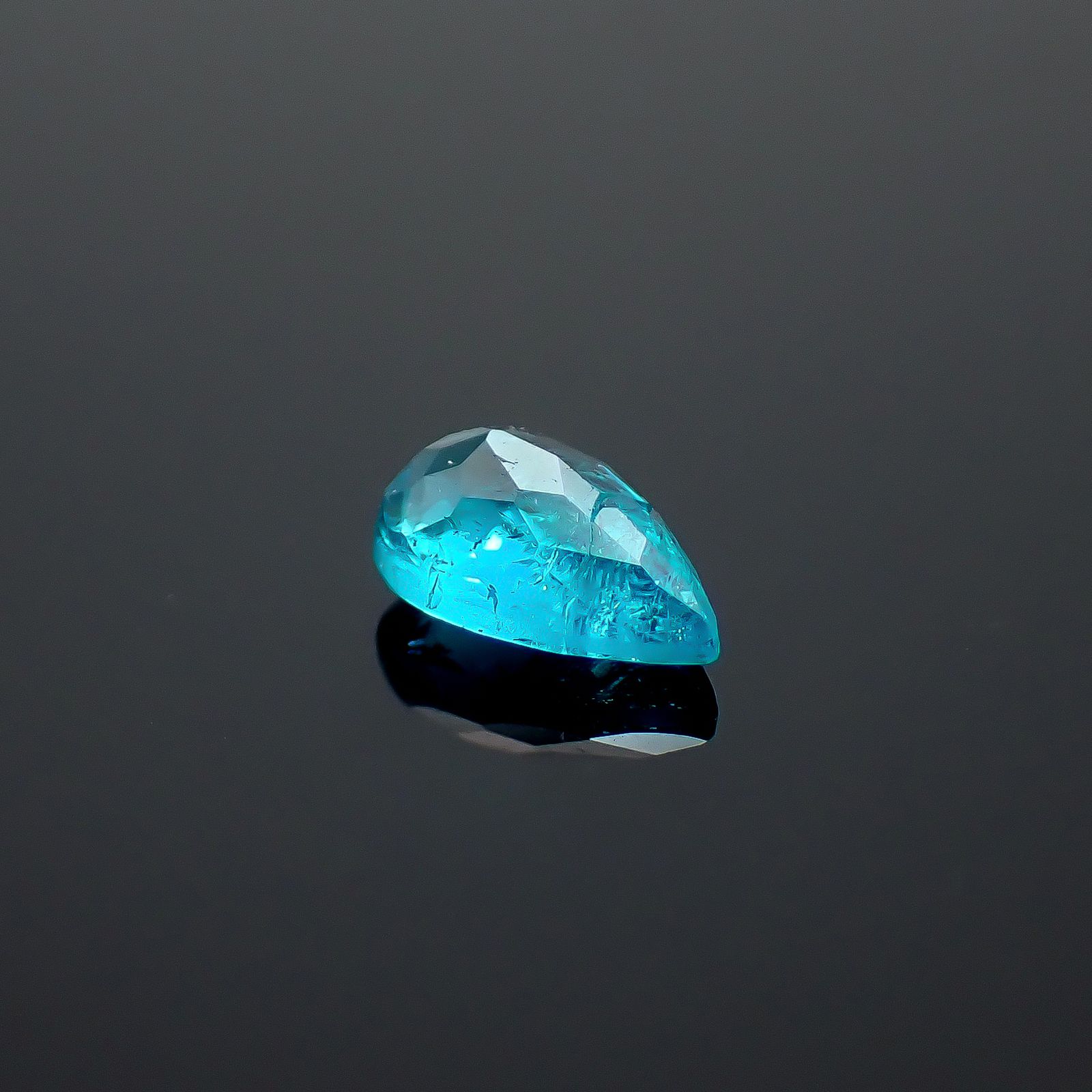 パライバトルマリン(宝石名トルマリン/別名パライバ・トルマリン)エチオピア産 GIA鑑付 0.29ct / 5.5x3.48mm前後 [260933193]