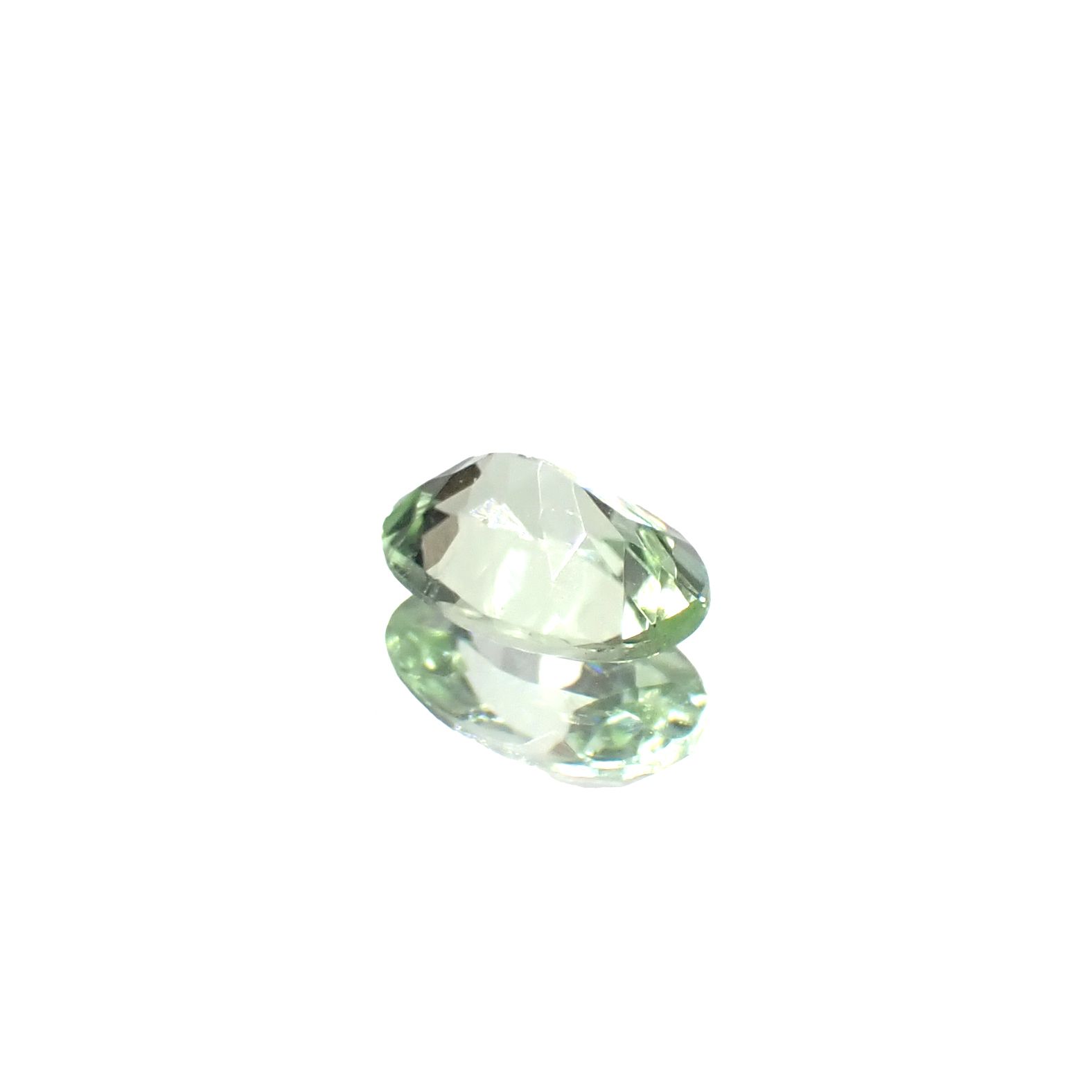 ミントペリドット パキスタン/ノルウェー産 0.42ct [250730638]6.1x4.1mm前後