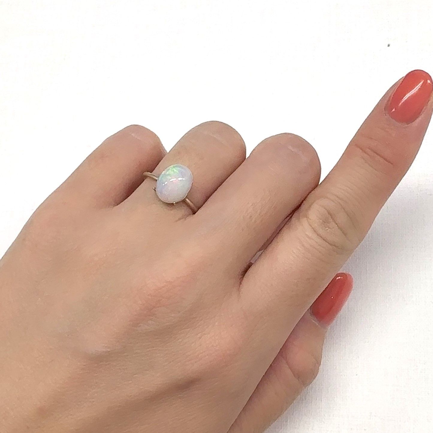 エチオピアオパール エチオピア産 1.70ct[240929036]10.1x7.9mm前後