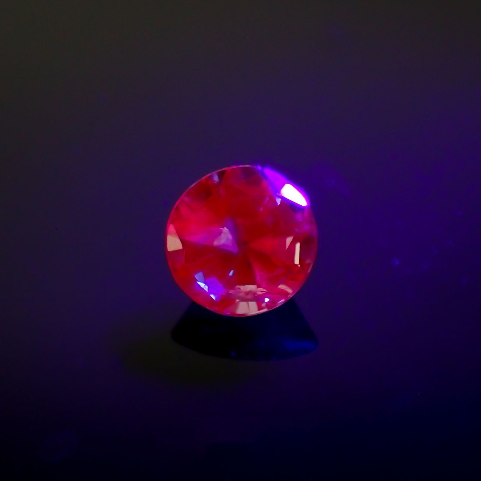 アレキサンドライト(宝石名アレキサンドライト) ブラジル産 0.23ct 識別済[20095542]3.6×3.6mm前後