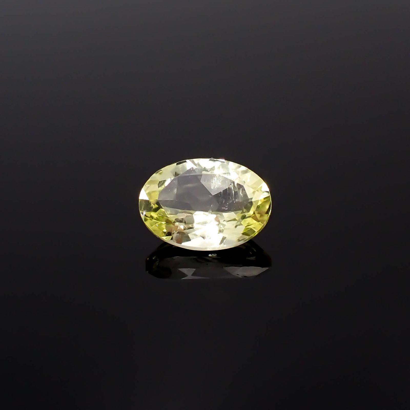 イエローダンビュライト タンザニア産 0.80ct[240125464]7.1x5mm前後