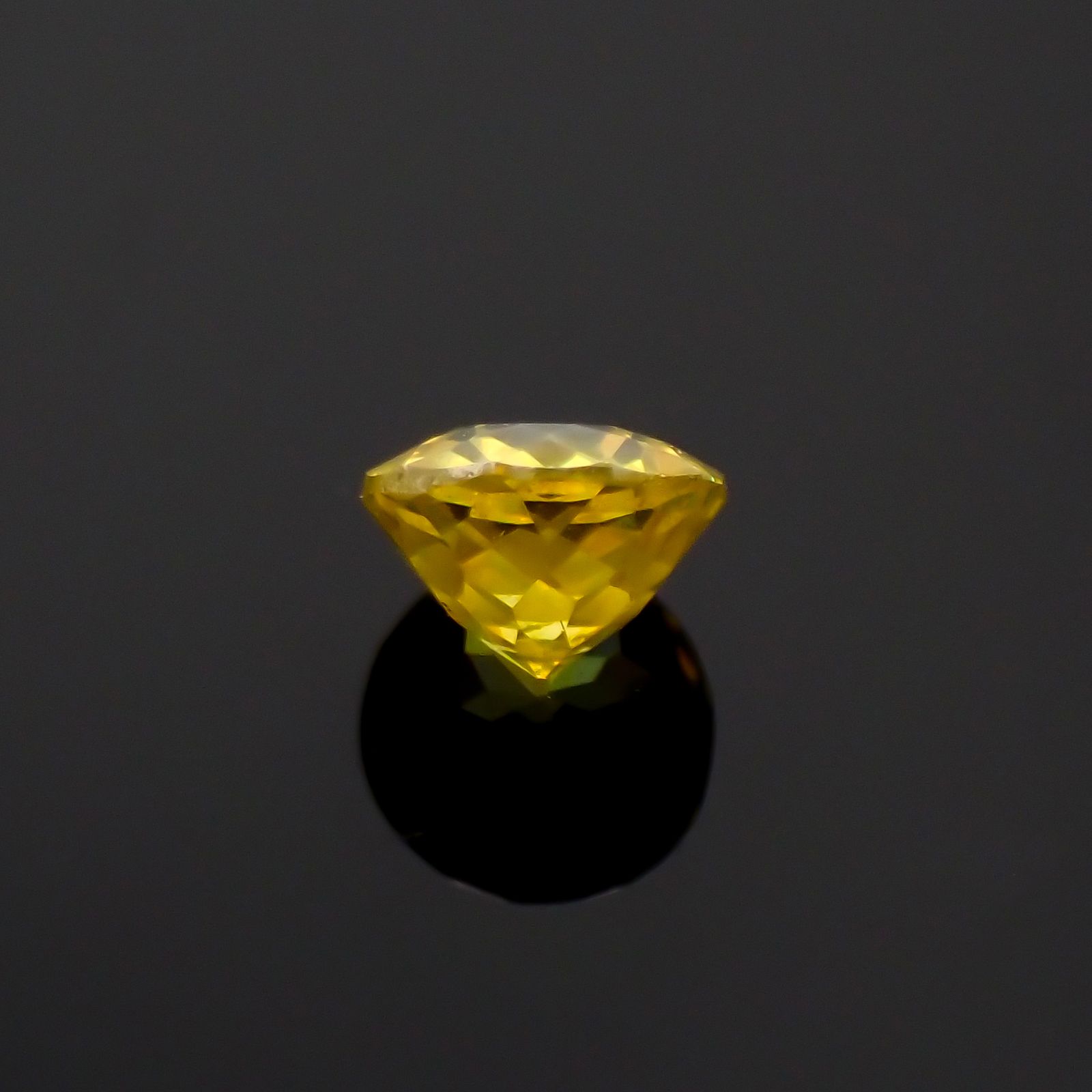 スファレライト スペイン産 0.38ct[230722760]4x4mm前後