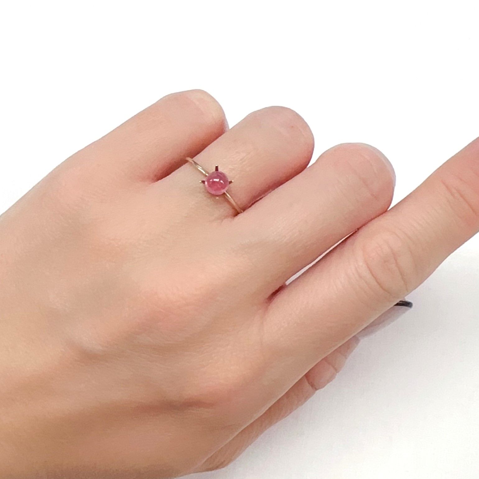 ペツォッタイト(ラズベリル)(宝石名ペツォッタイト)マダガスカル産 0.769ct ソ付(彩珠)[240226152]5x5mm前後