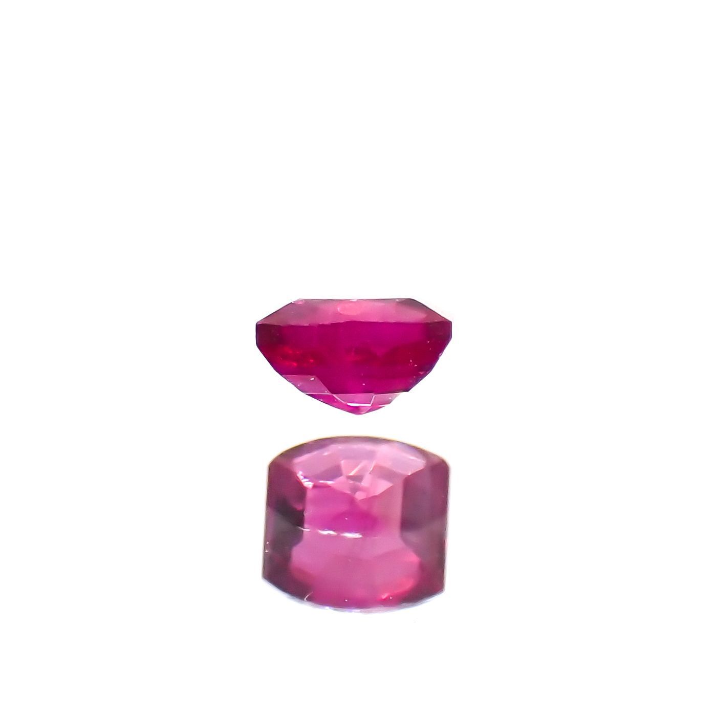 ルビー モザンビーク/ビルマ産 0.17ct [220616197]3x2.8mm前後