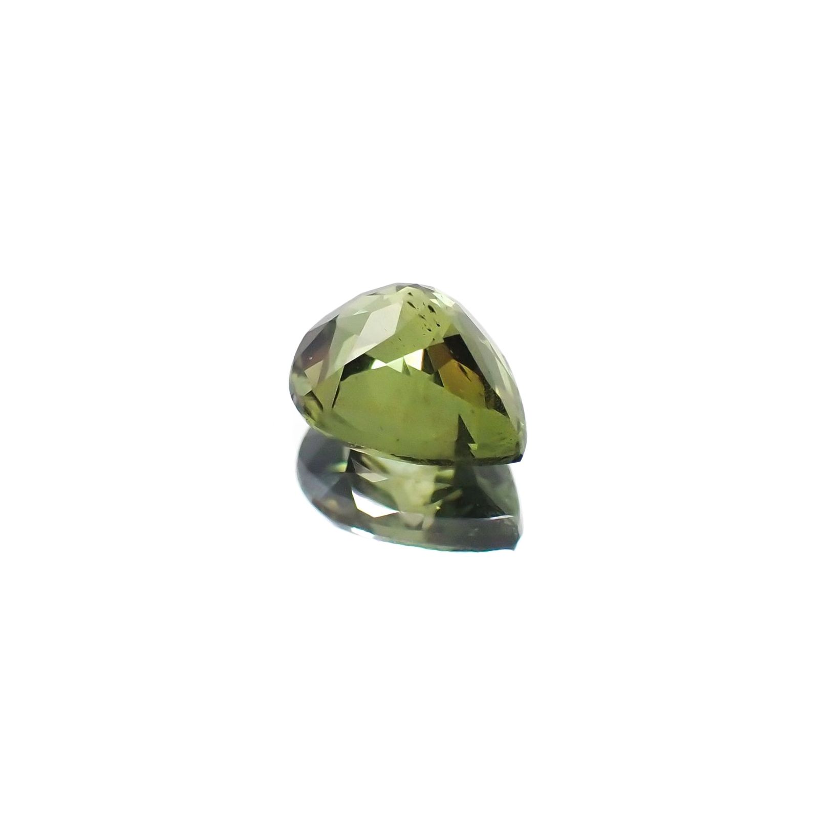 ゴールドシーンサファイア 非加熱(宝石名シーン・サファイア)ケニア産 識別済 0.89ct / 6.6x5.1mm前後 [231124074]