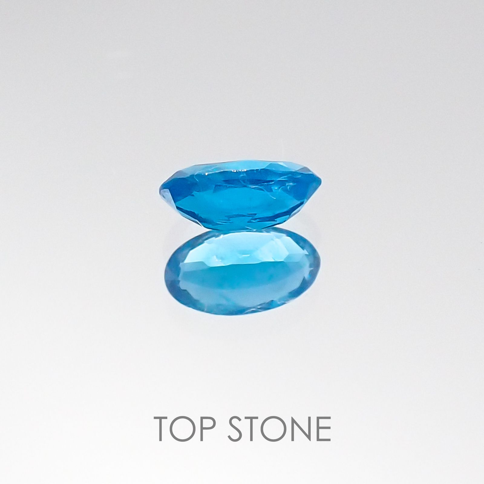 ネオンブルーアパタイト(宝石名アパタイト) ブラジル産 0.22ct 識別済[20095973]5.2×2.9mm前後