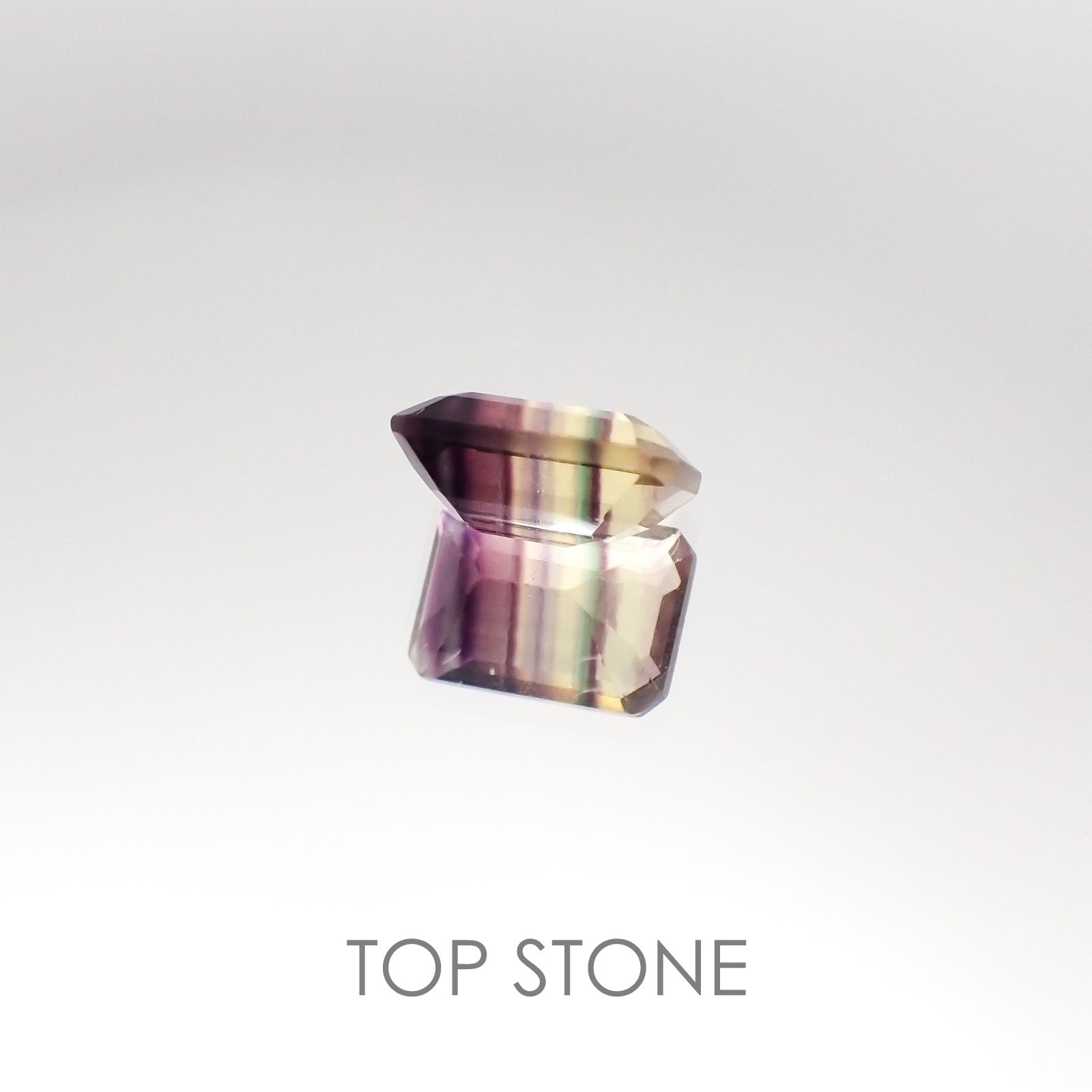 バイカラーフローライト ブラジル産 ルース 1.65ct[20095586]8.1×5.9mm前後