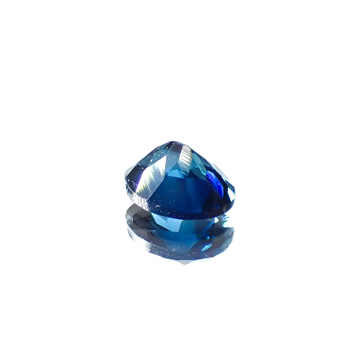 インディゴライト ブラジル産 0.36ct / 5.1x4mm前後 [250931101]