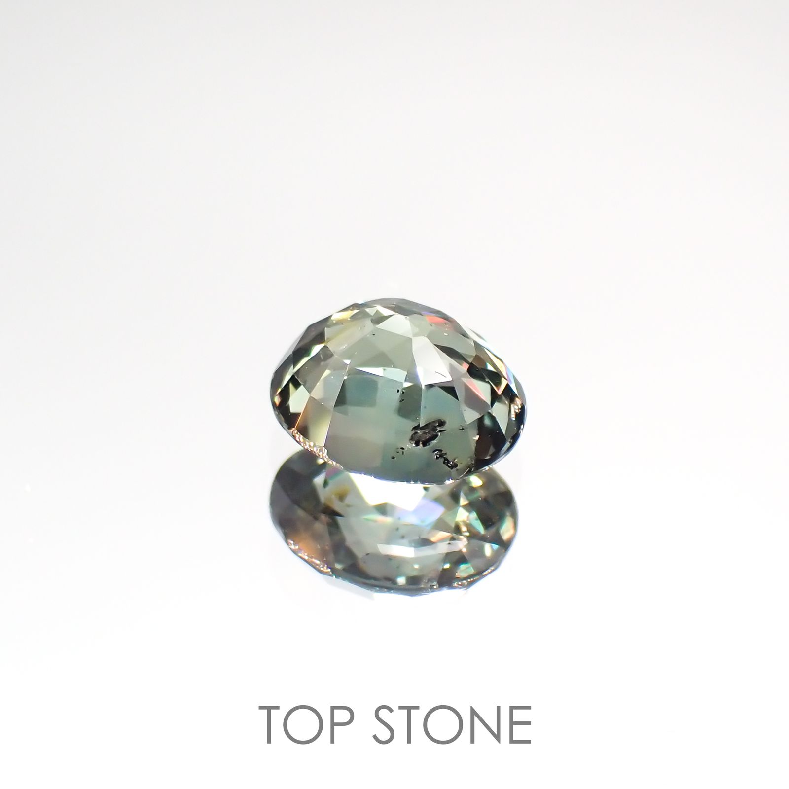 バイカラーサファイア(宝石名バイカラー・サファイア) マダガスカル/スリランカ産 1.38ct 識別済[210912480]6.8×5.8mm前後