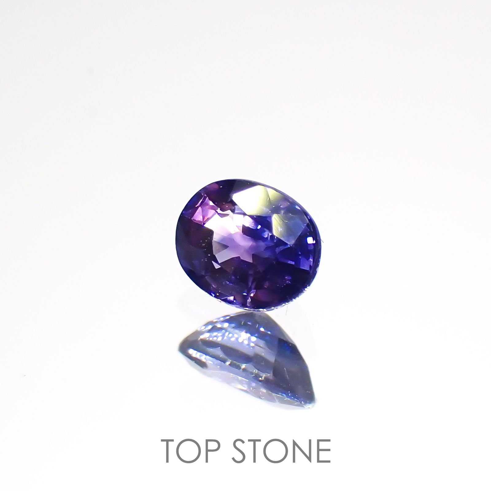 バイカラーサファイア(宝石名サファイア)タンザニア産 0.34ct 識別済[220616195]4.4x3.5mm前後