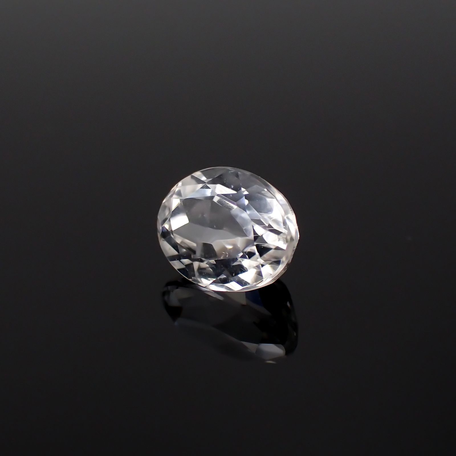 カラーレススポジュミン(宝石名ホワイト・スポジュミン)ブラジル産 1.45ct 識別済[231023802]7.5x5.8mm前後