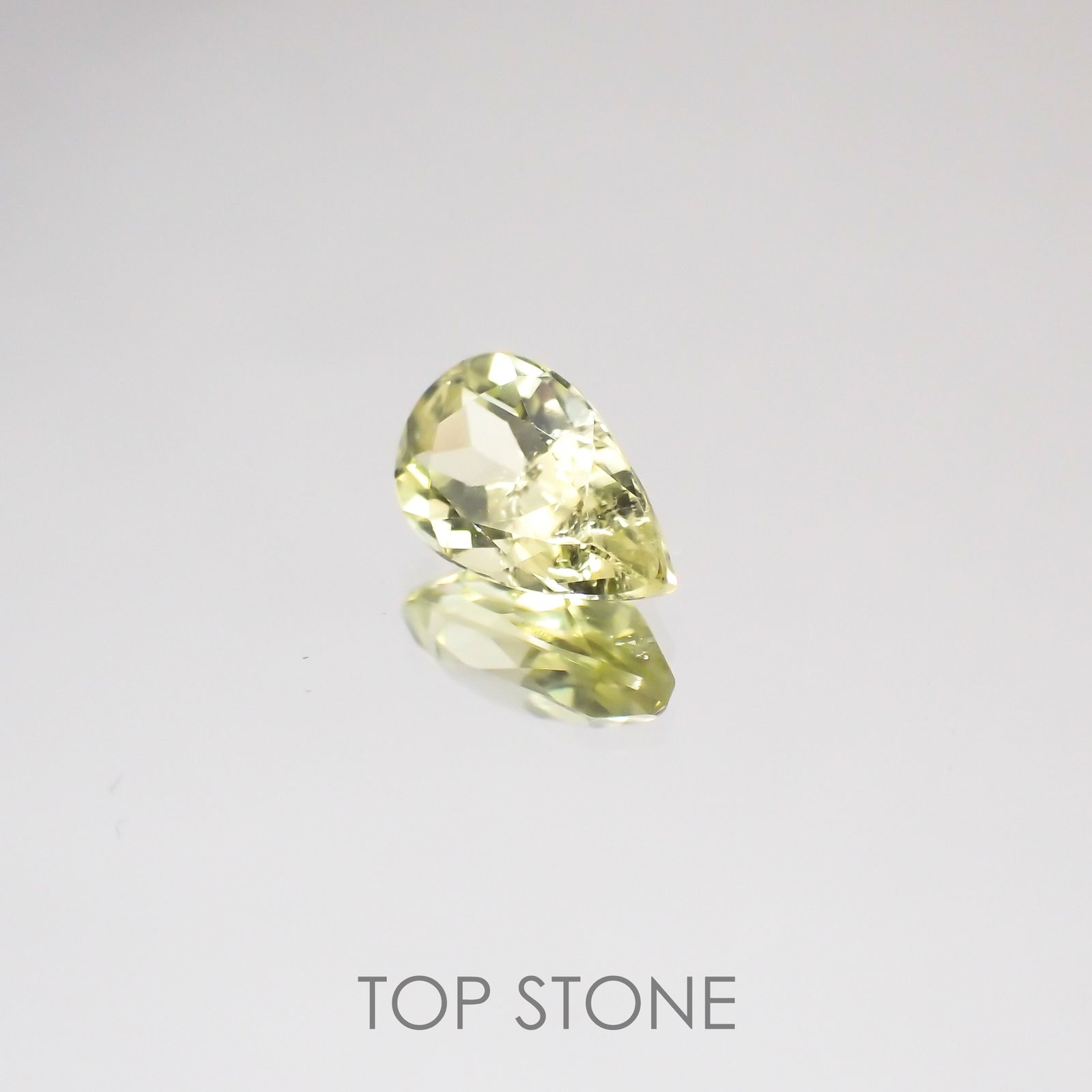 ブラジリアナイト(宝石名ブラジリアナイト) ブラジル産 1.08ct 識別済[210510749]8.9×5.3mm前後