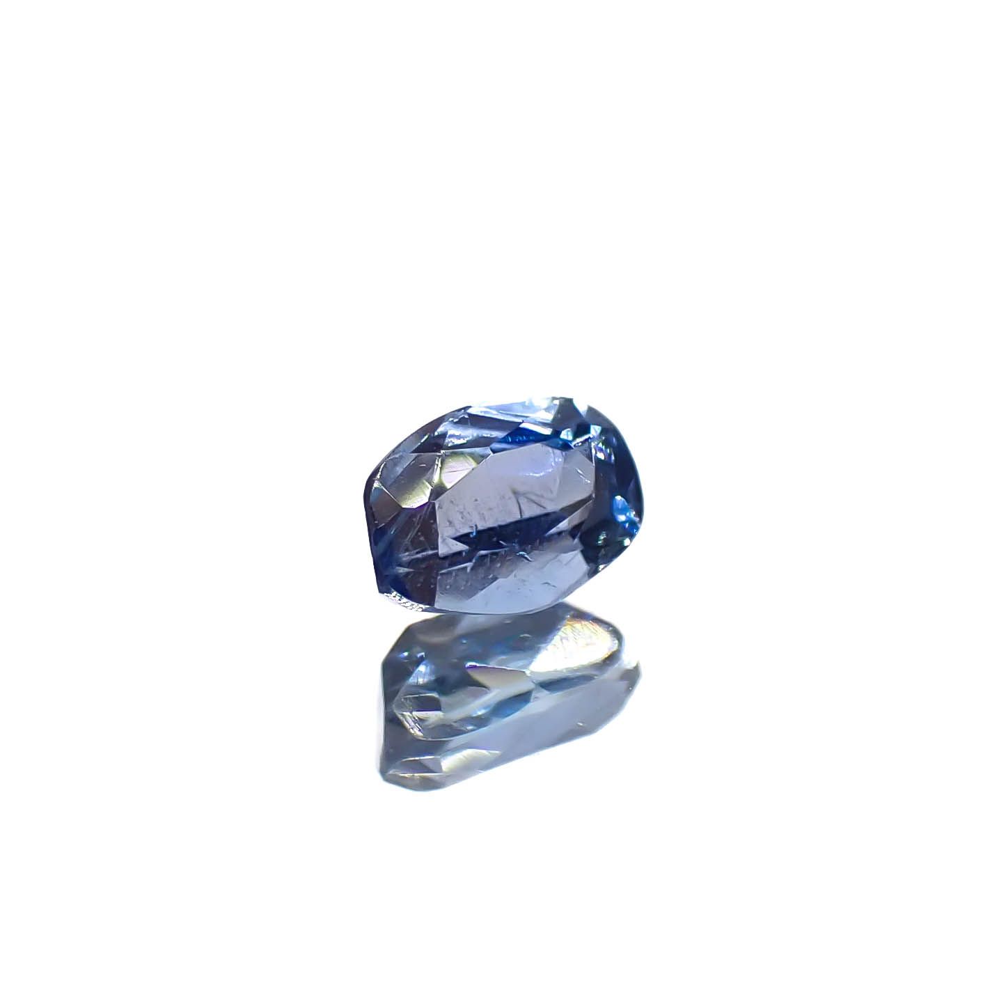 タトゥーアクアマリン ブラジル・ミナスジェライス州タトゥー鉱山産 0.15ct[240627943]3.9x2.7mm前後