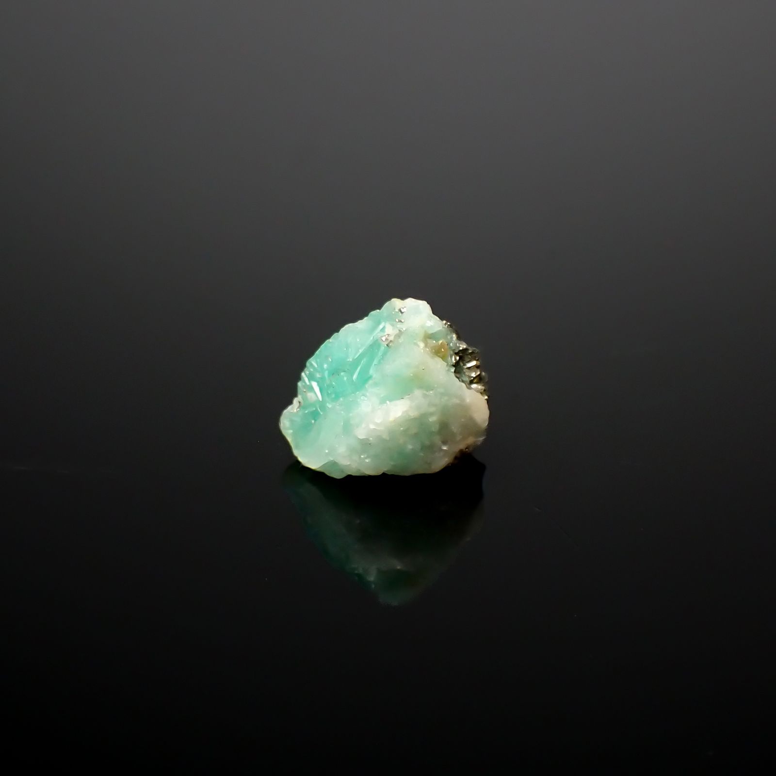 エメラルド 原石 コロンビア産 6.04ct[240427243]12.8x10.6mm前後