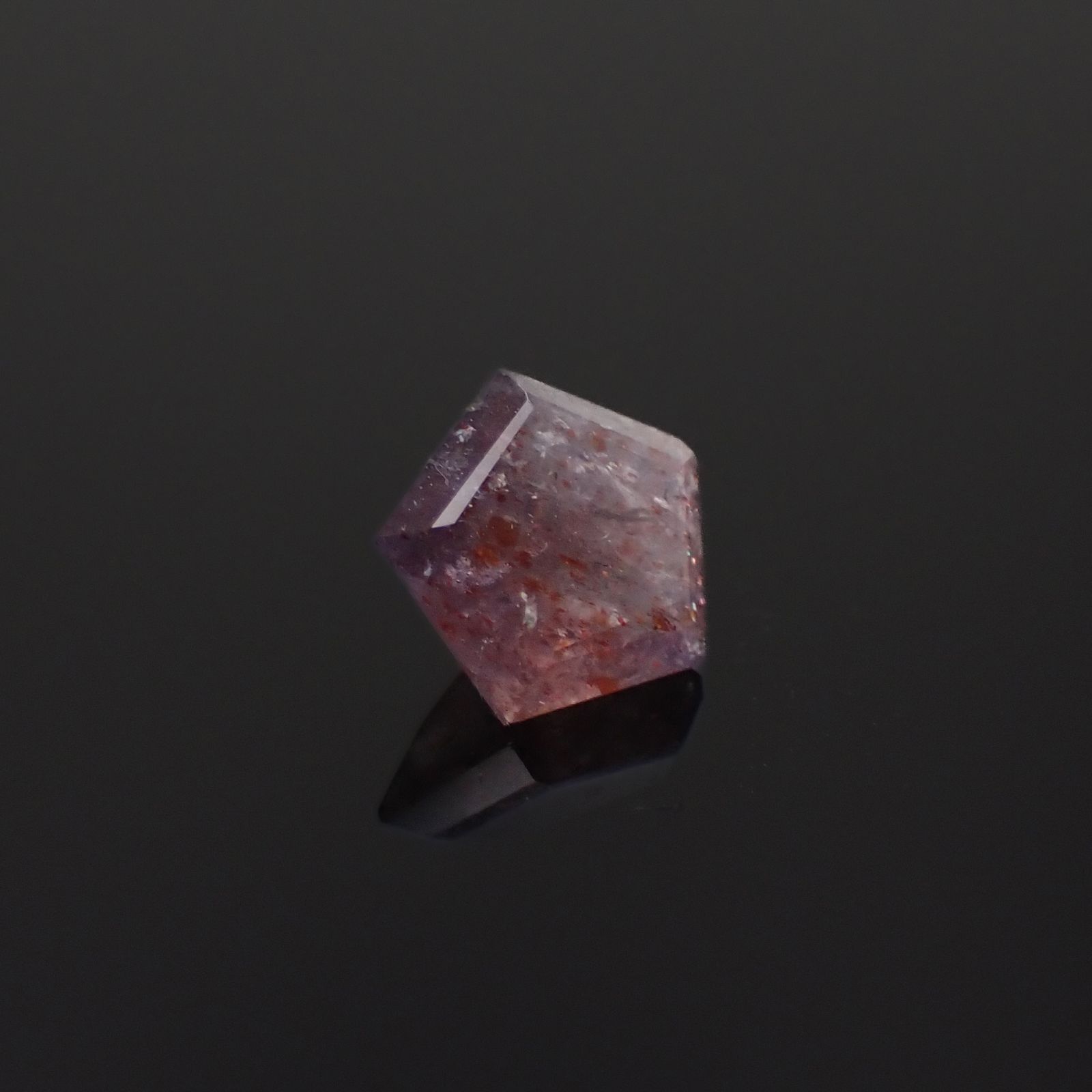 ◇ペンタゴンカット◇ブラッドショットアイオライト インド産 0.60ct[230320948]5.8x6.1mm前後