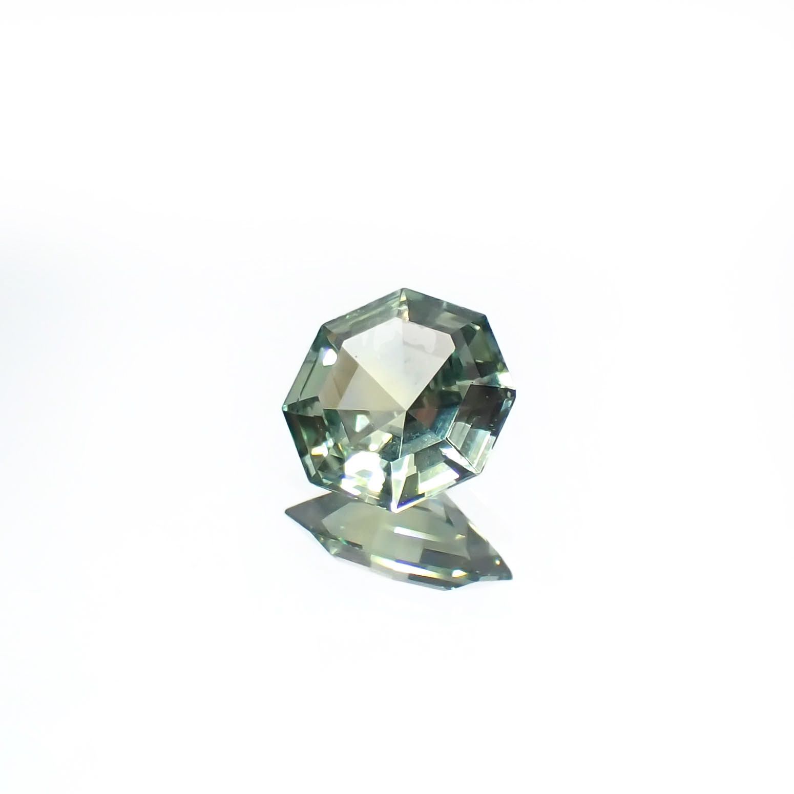 ◇オクタゴンカット◇モンタナサファイア アメリカ・モンタナ州産 0.48ct[240326402]5x5mm前後