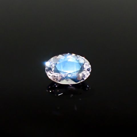 レインボームーンストーン ザンビア産 0.43ct[240828614]6.2x4.3mm前後