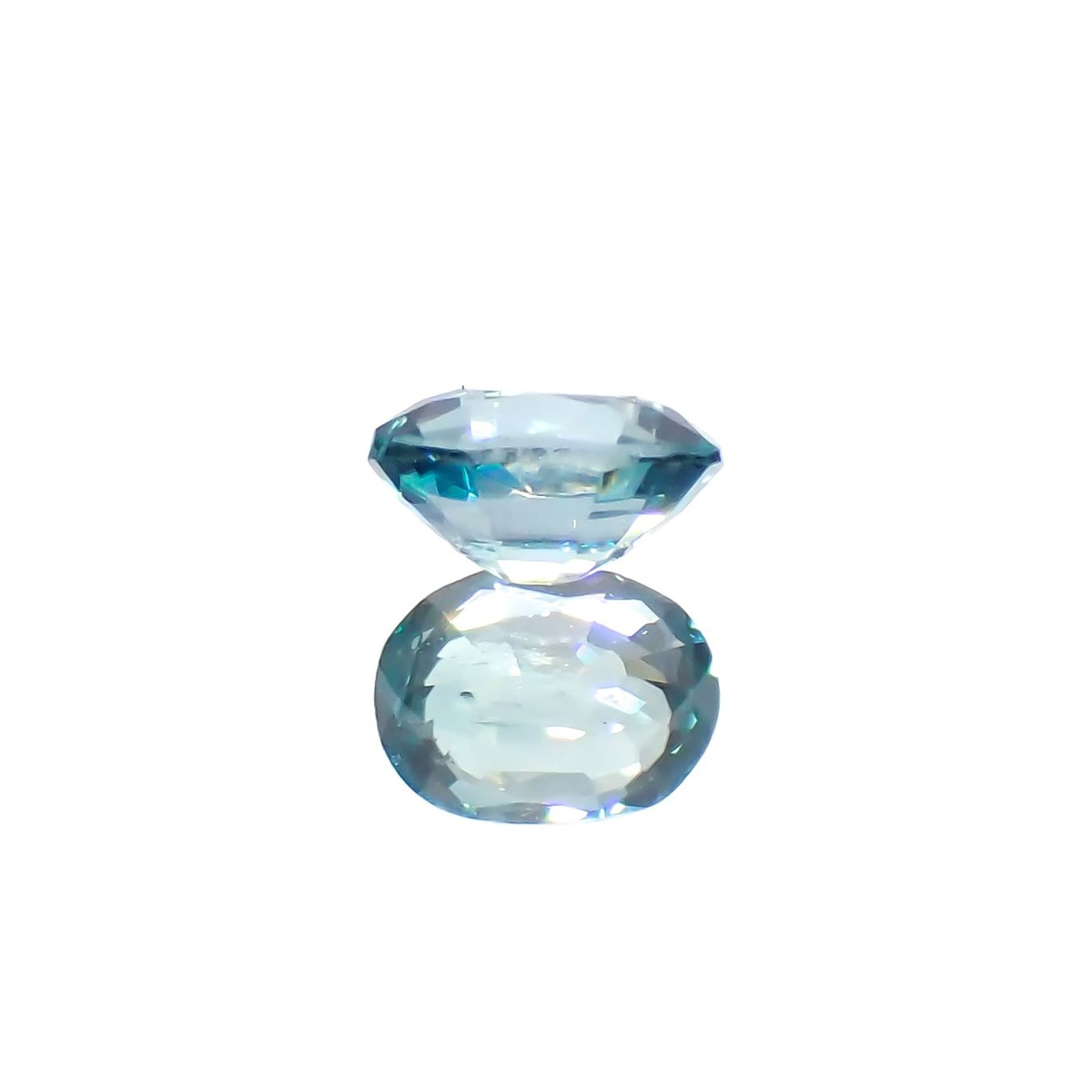 グランディディエライト(宝石名グランディディエライト)マダガスカル産 識別済 0.12ct / 3.5x2.7mm前後 [260420106]
