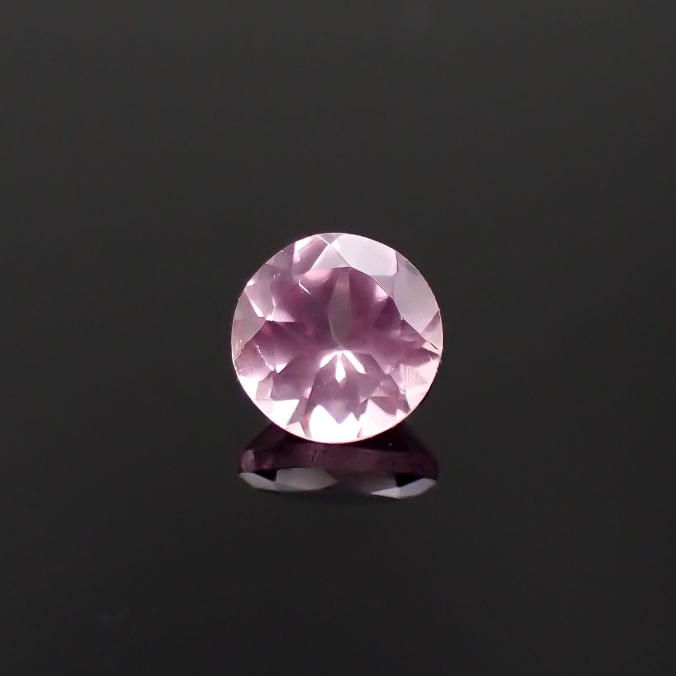 シルキーピンクスピネル タンザニア産 0.34ct[230421564]4x4mm前後