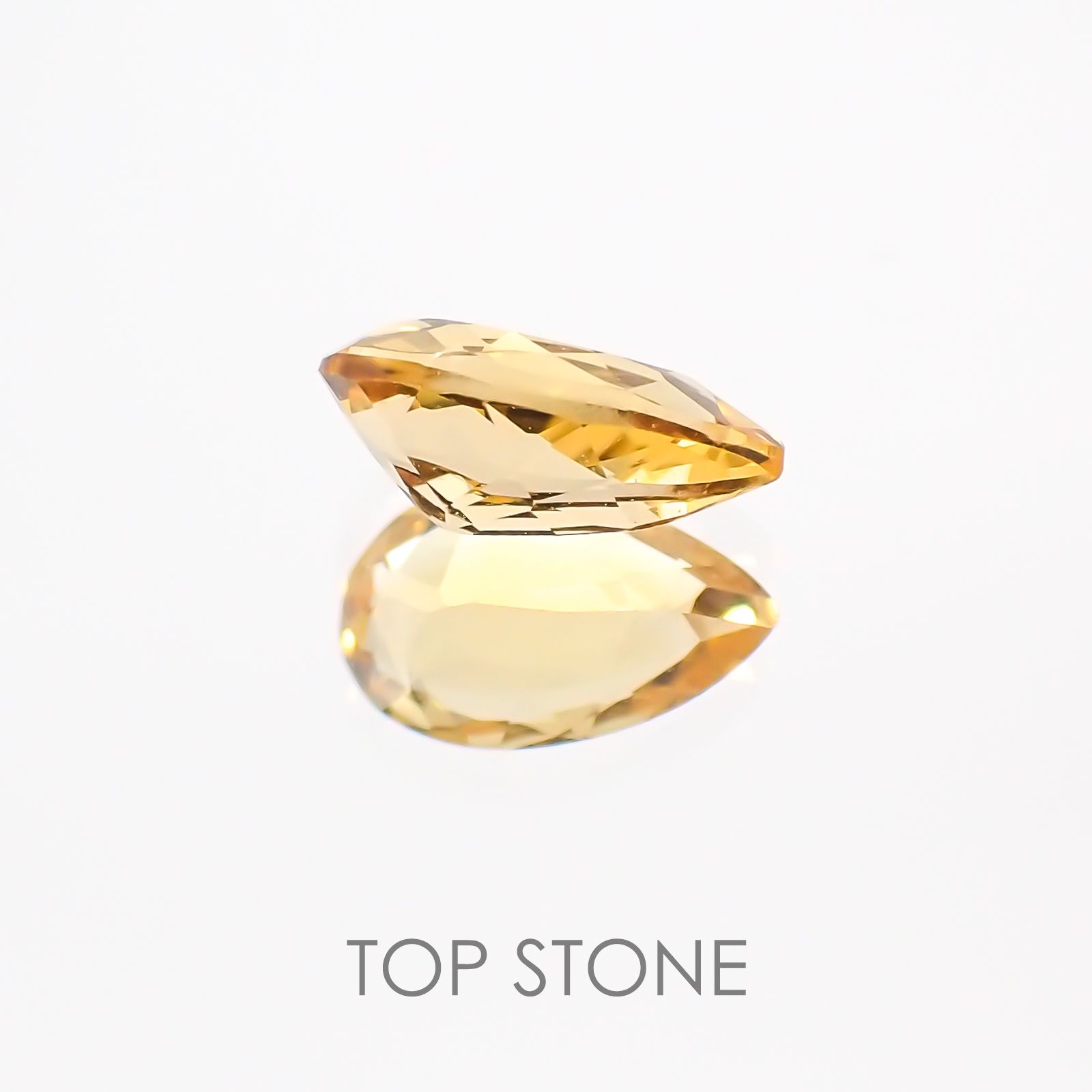 インペリアルトパーズ ブラジル産 ルース 0.52ct[20117853]6.8×3.9mm前後