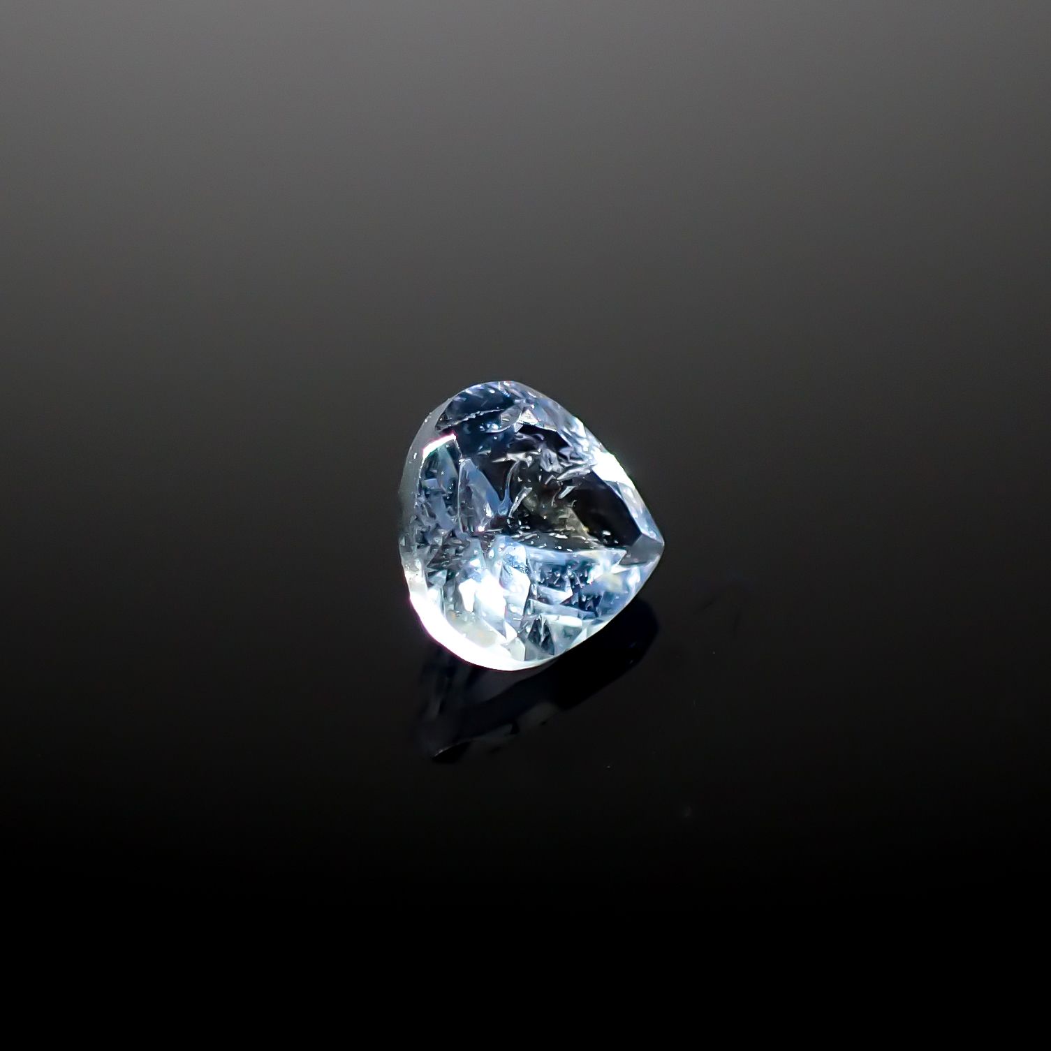 ジェレメジェバイト(エレメジェバイト) ナミビア産 0.38ct [241029306]4.6x4.6mm前後 | TOP STONE(トップストーン)