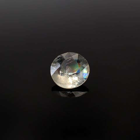 リューサイト 遊色効果あり(宝石名リューサイト)イタリア産 0.76ct 識別済[250730651]6.6x6.5mm前後