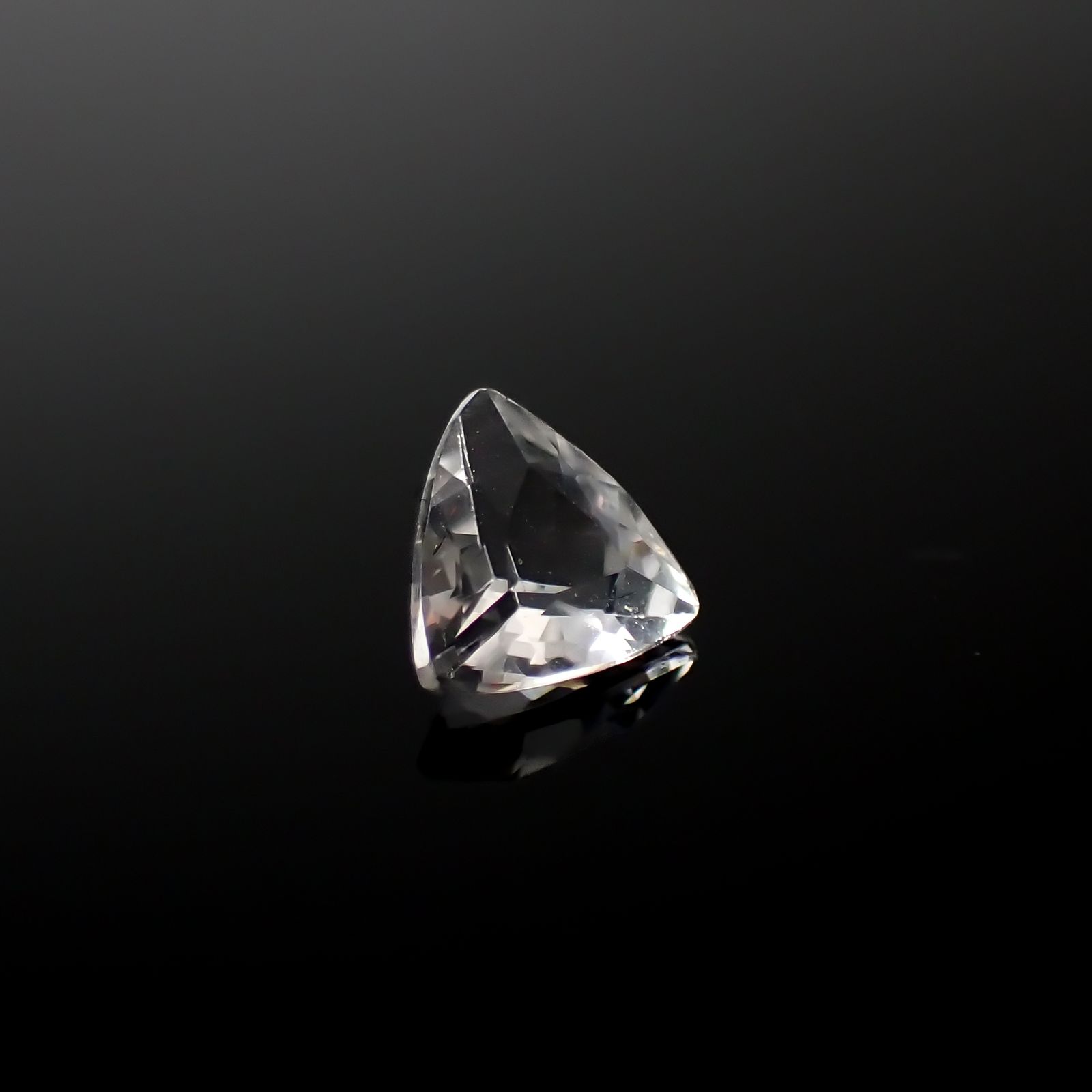 フェナカイト ブラジル産 0.46ct[240226264]5.6x5.5mm前後