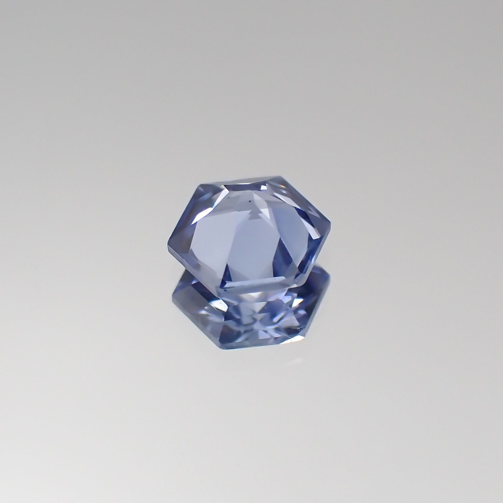 ◇ヘキサゴンカット◇サファイアSA(宝石名サファイア) マダガスカル産 0.27ct 識別済[210611055]3.6×3.6mm前後