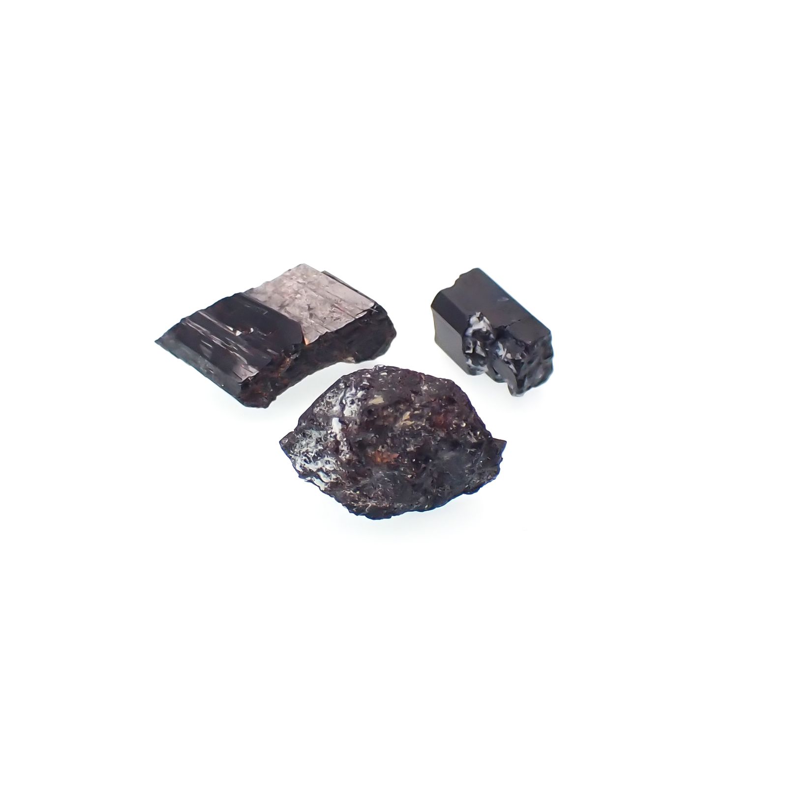 ネプチュナイト 原石 3個セット アメリカ・カリフォルニア州産 7.27ct(3pcs合計)[230622311]6.1-11.5x3.9-9.8mm前後