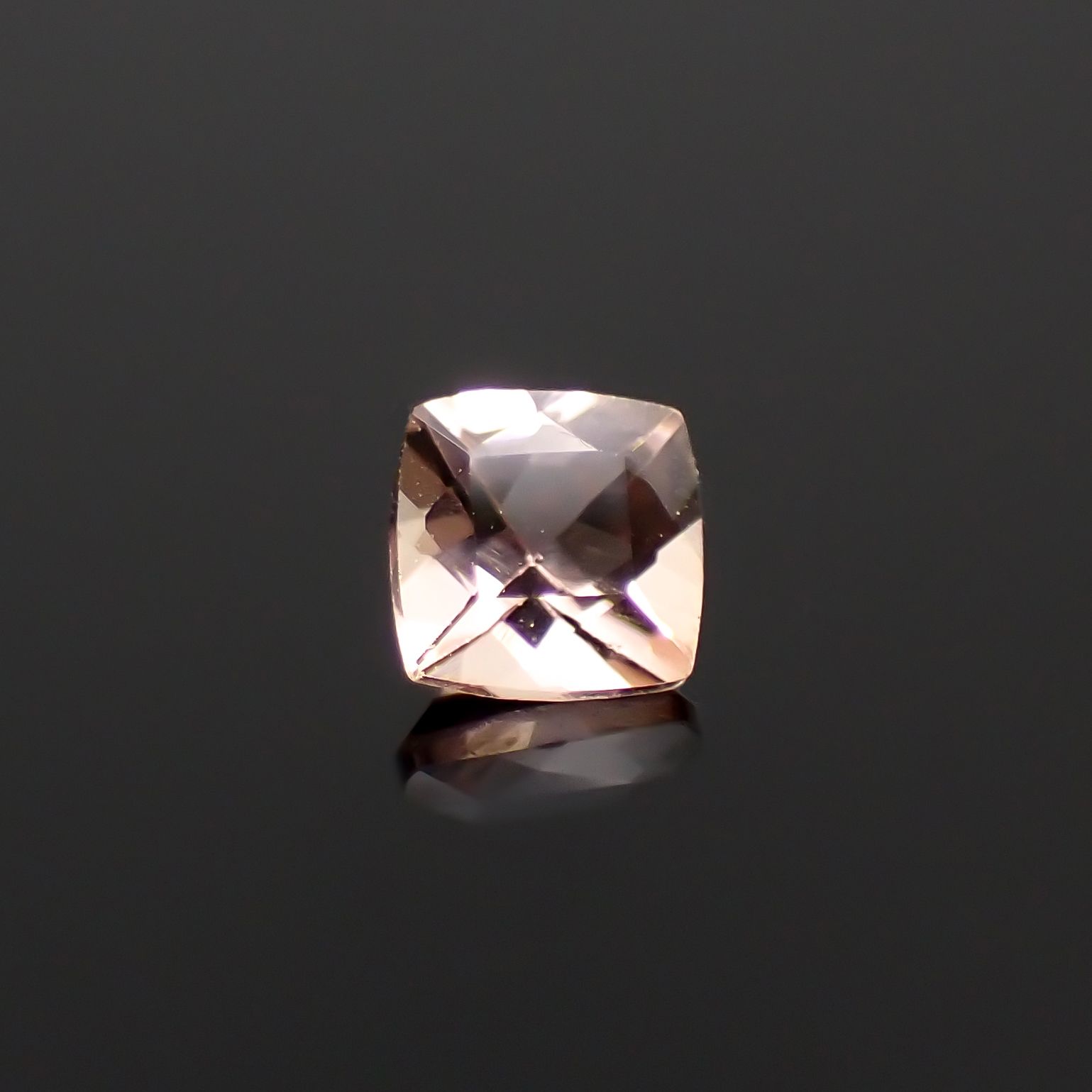 インペリアルトパーズ ブラジル産 0.15ct[230923550]3x3mm前後