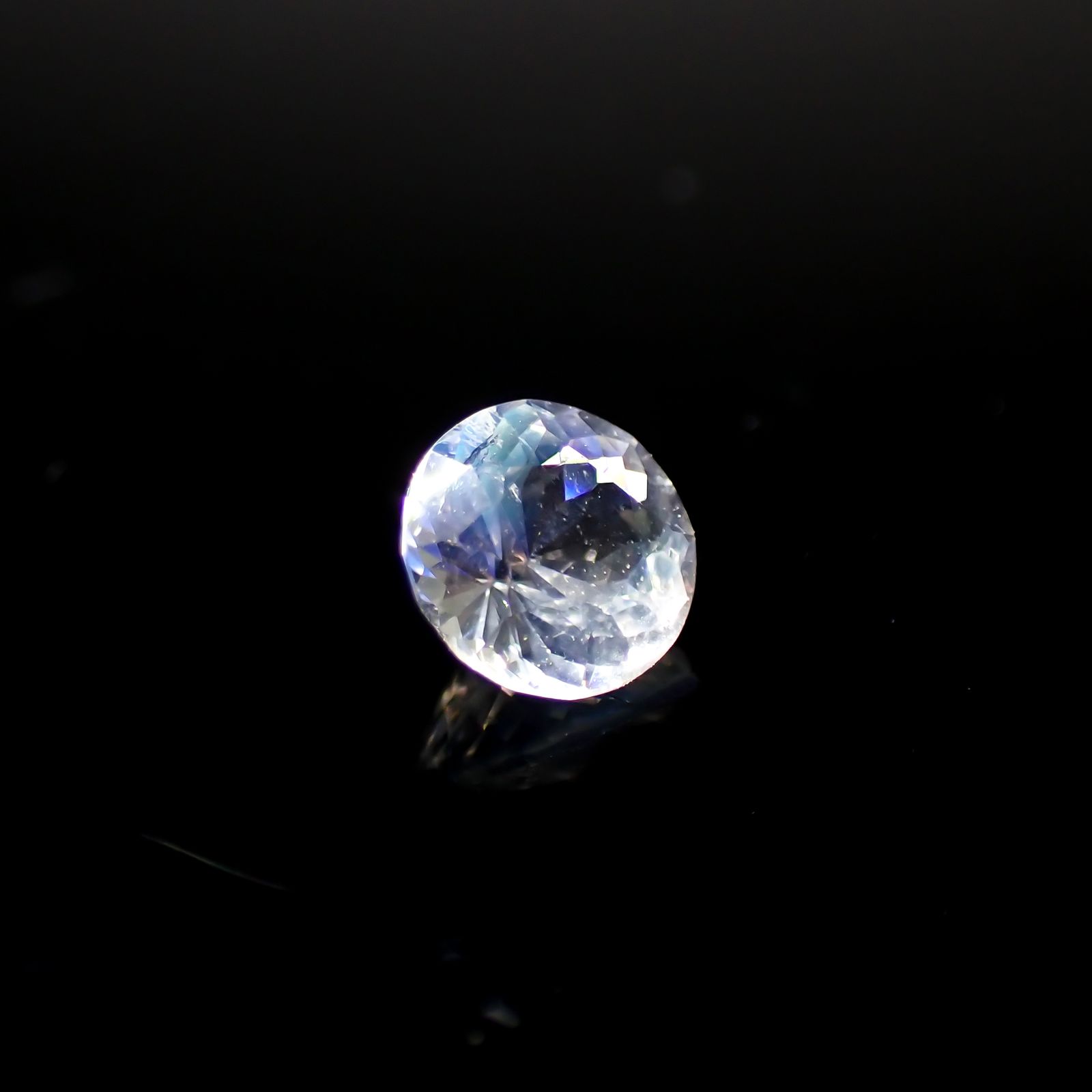 レインボームーンストーン ザンビア産 0.43ct[231224794]5x5mm前後