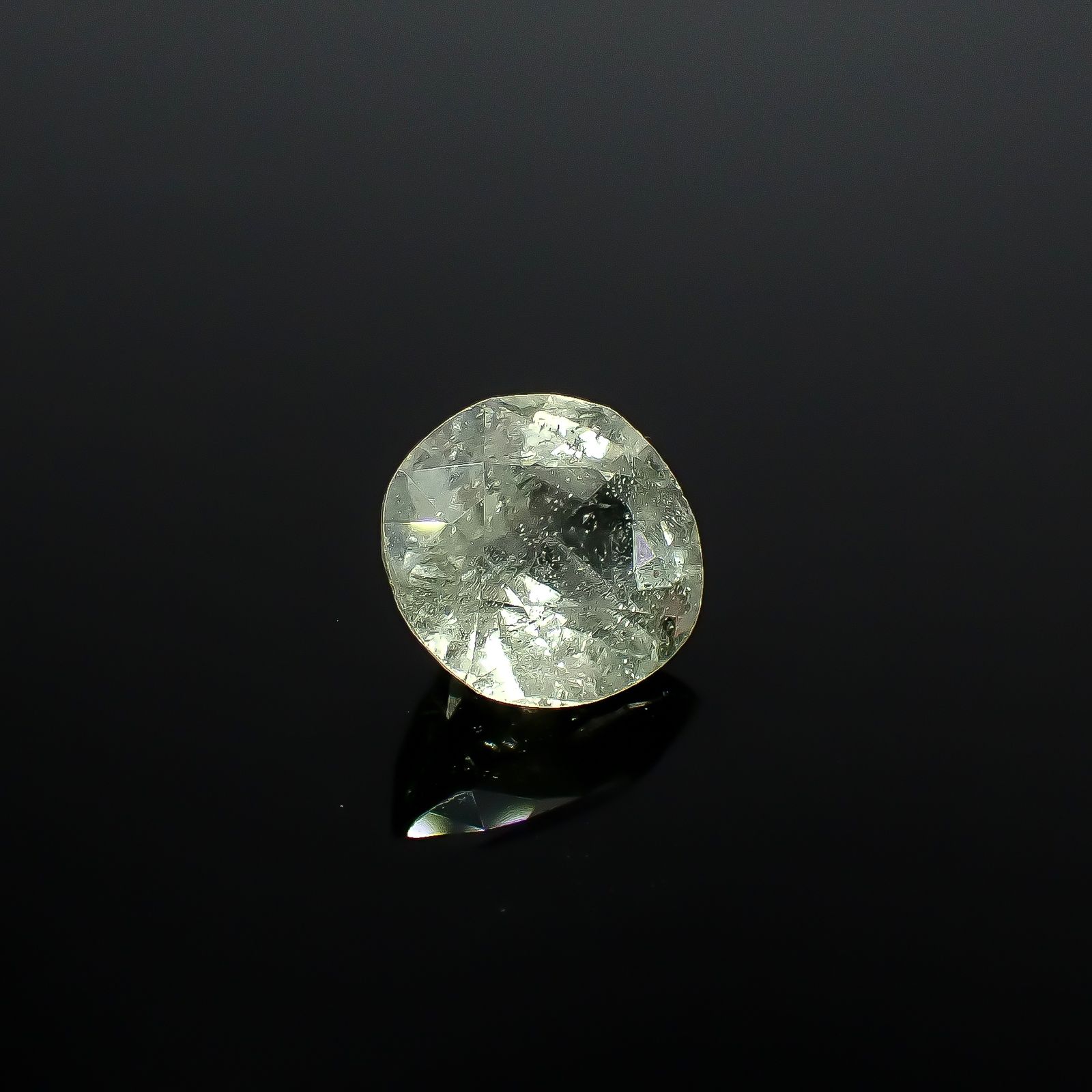 ヘルデライト(宝石名ヘルデライト)ブラジル産 2.585ct ソ付(日独)[250830964]8.87x8.33mm前後