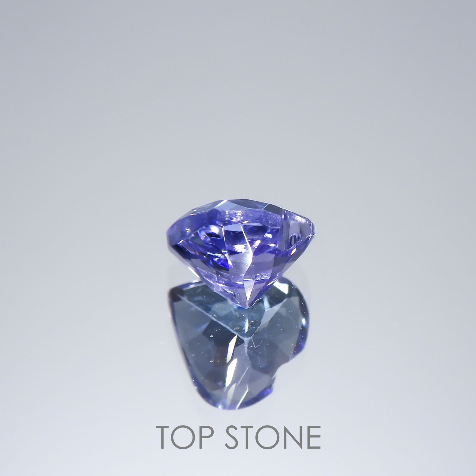 タンザナイト(宝石名タンザナイト)タンザニア産 0.53ct 識別済[220516050]5.2x5.2mm前後