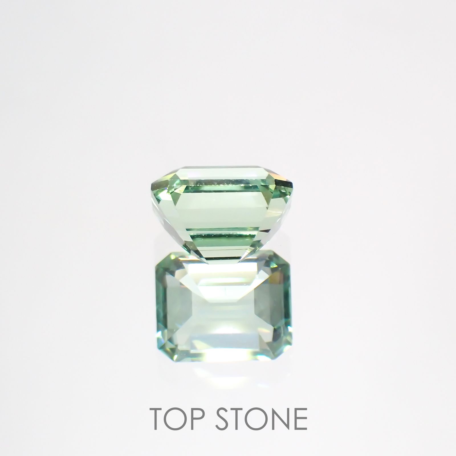 ミントトルマリン(宝石名グリーン・トルマリン) ルワンダ産 1.208ct ソ付(彩珠)[211013633]6.6×5.3mm前後