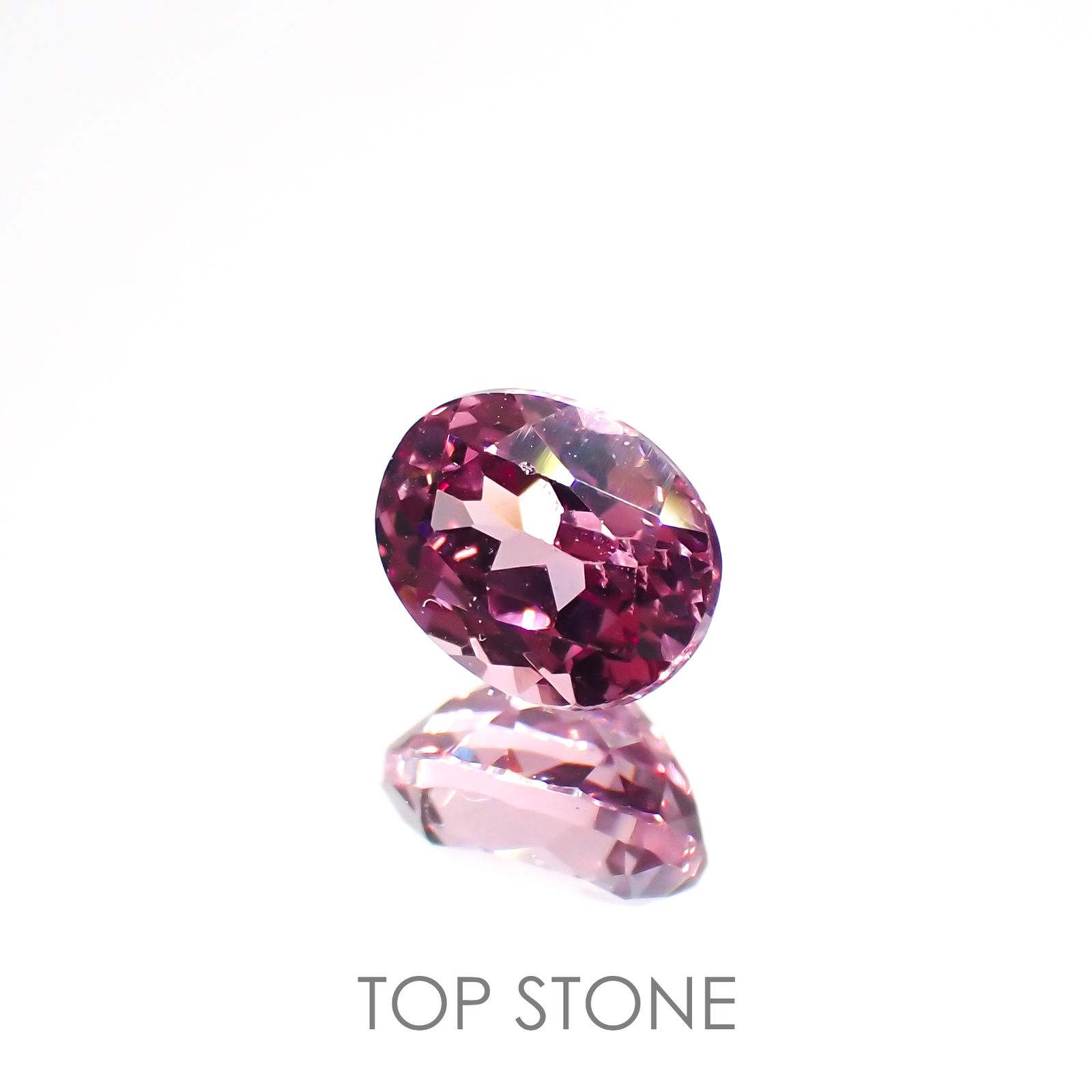 カラーシフトマラヤガーネット(宝石名ガーネット)タンザニア産 1.07ct 識別済[220115004]6.3x5mm前後