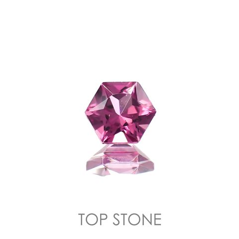 ◇ヘキサゴンカット◇カラーシフトマラヤガーネットSA(宝石名ガーネット)タンザニア産 0.41ct 識別済[220918043]4.1x4mm前後