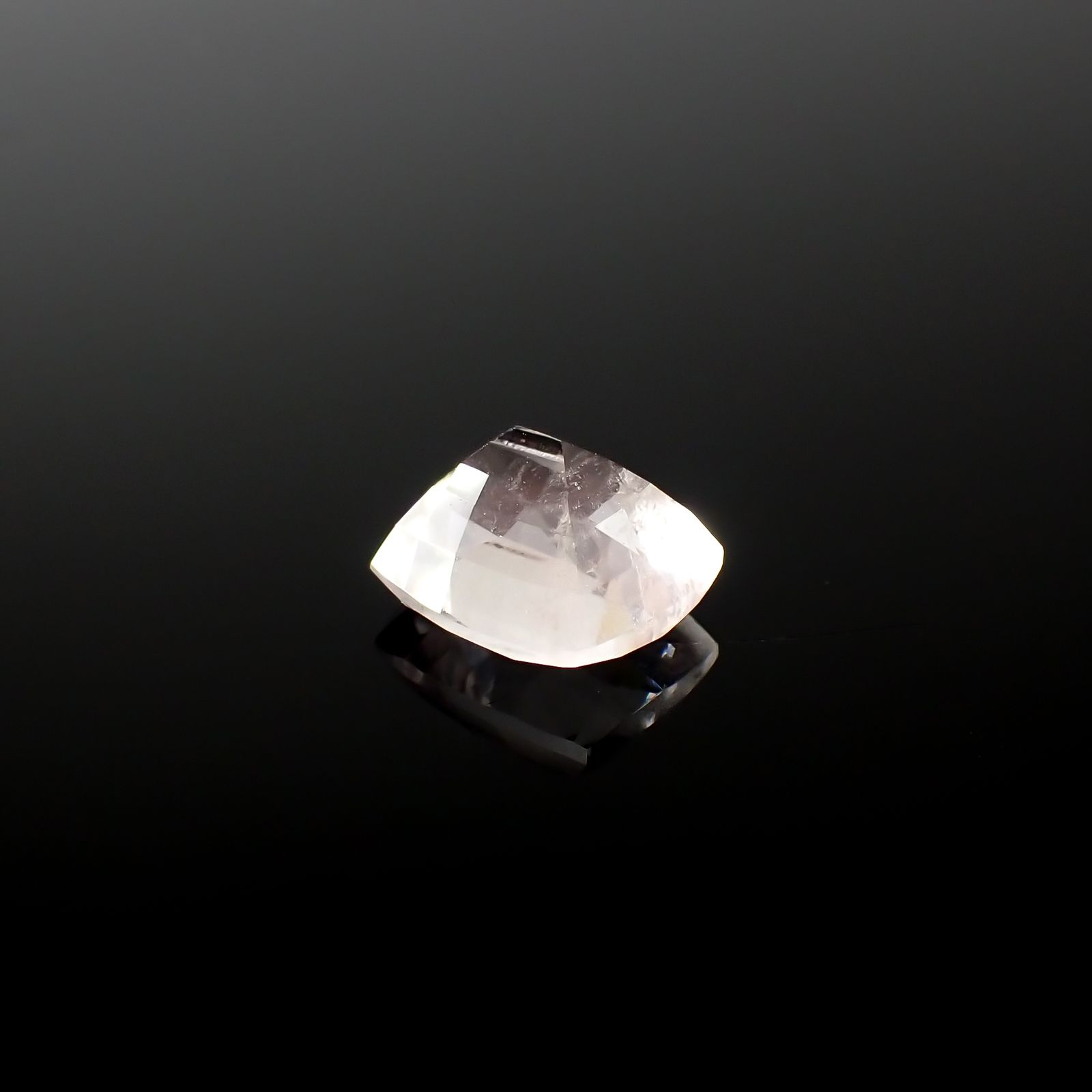 ピンクエンジェルラダー マダガスカル産 2.64ct[240125436]9x7.8mm前後
