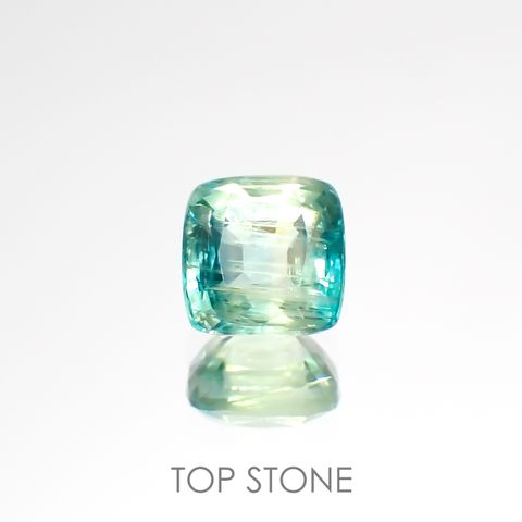 バイカラーカイヤナイト(宝石名カイヤナイト)ネパール産 1.44ct 識別済[220115373]6.1x6mm前後