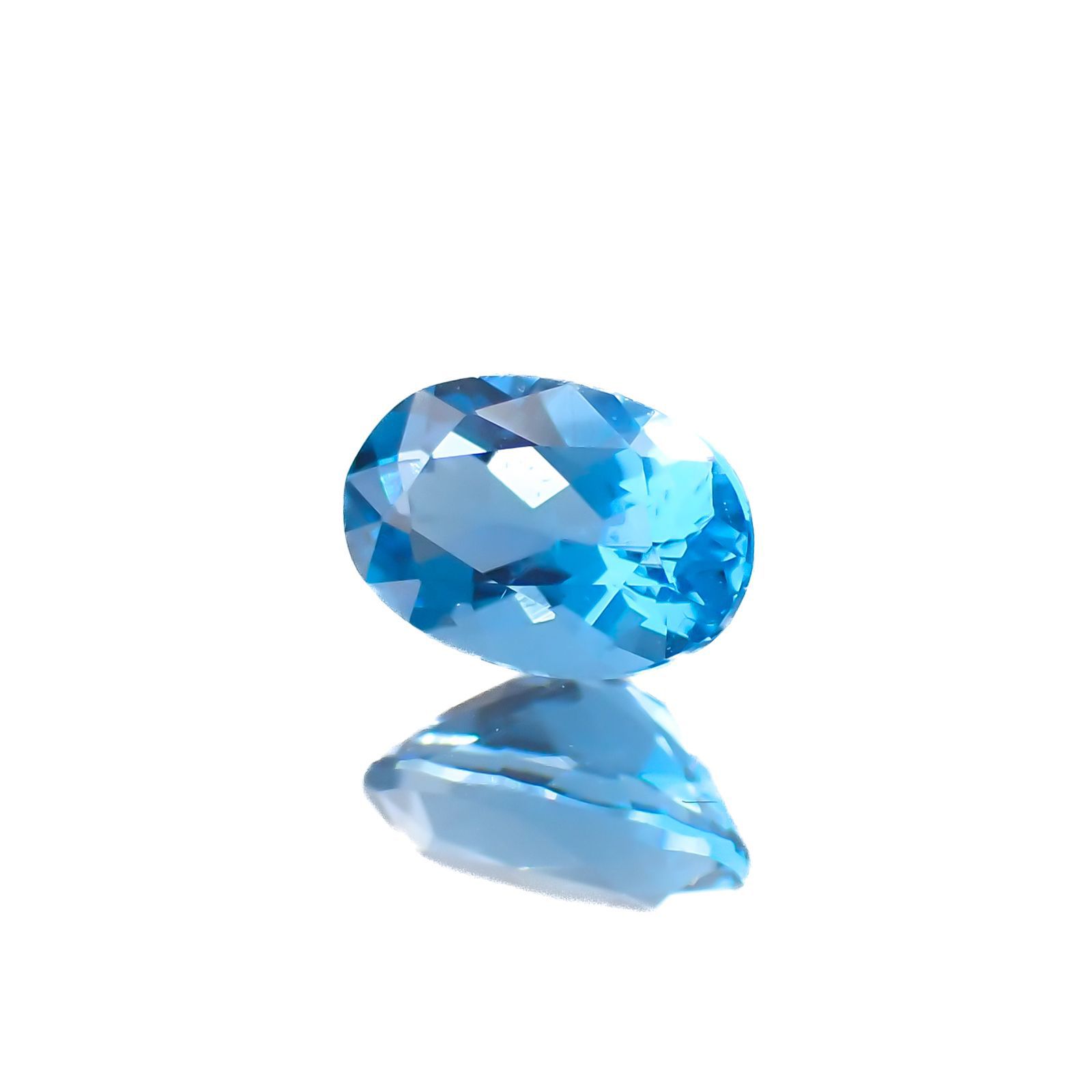 アウイナイト フルオレッセンス(宝石名アウイナイト)ドイツ産 0.25ct 識別済[250917689]5.1x3.4mm前後