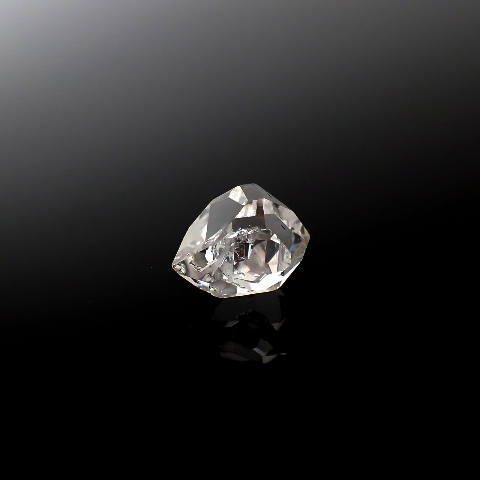 ハーキマーダイヤモンド 原石 アメリカ・ニューヨーク州産 5.02ct[240226353]12.8x10.3mm前後