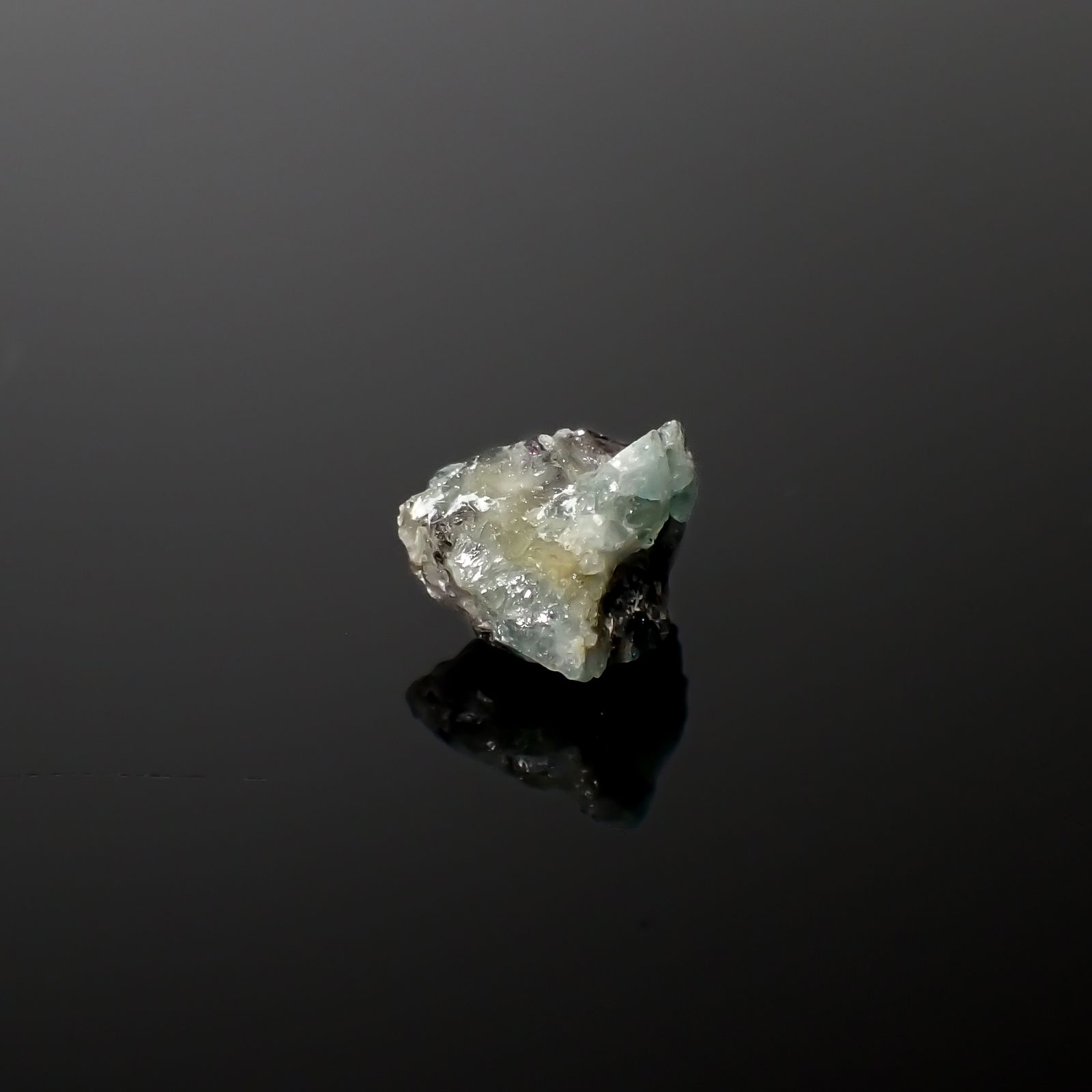 アレキサンドライト 原石 ロシア産 5.41ct[240427020]11.1x10.5mm前後