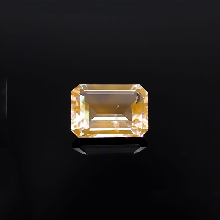 長波365(ライト)の照射で蛍光