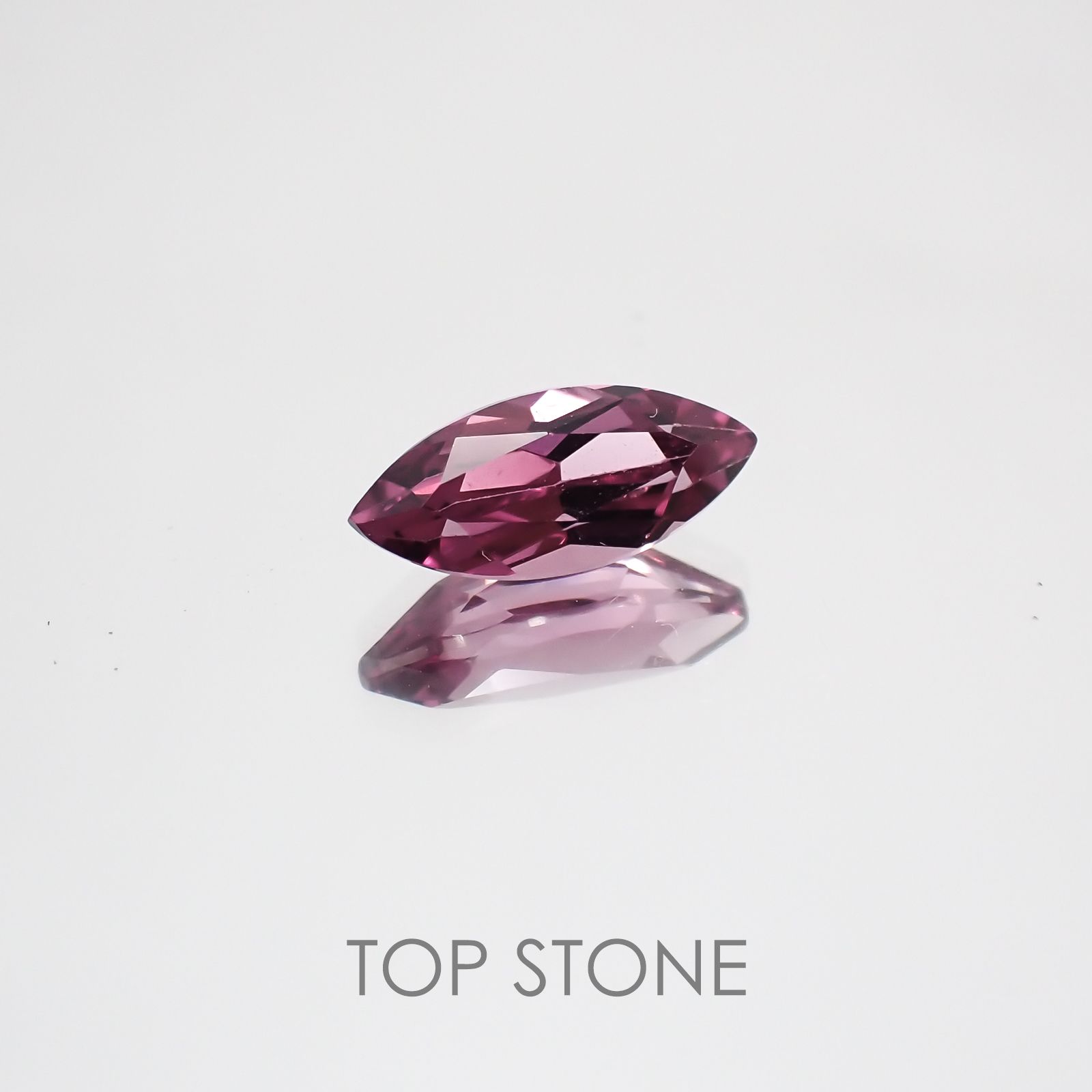 カラーチェンジマラヤガーネット(宝石名ガーネット) タンザニア産 1.25ct 識別済[21029651]10×4.3mm前後