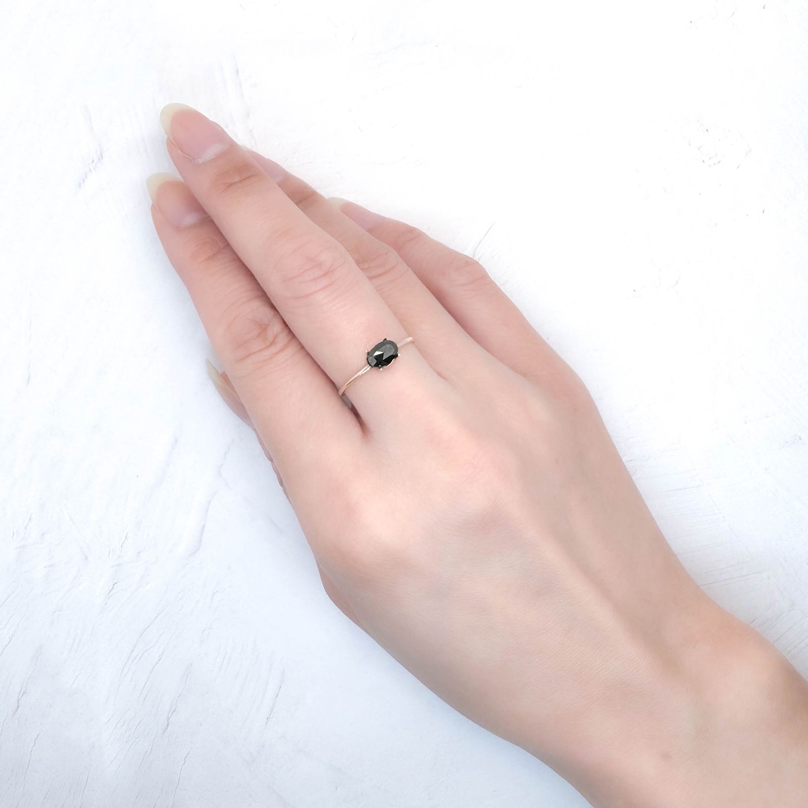 ◇ローズカット◇ブラックダイヤモンド ジンバブエ産 0.54ct / 6.3x4.1mm前後 [251131322]