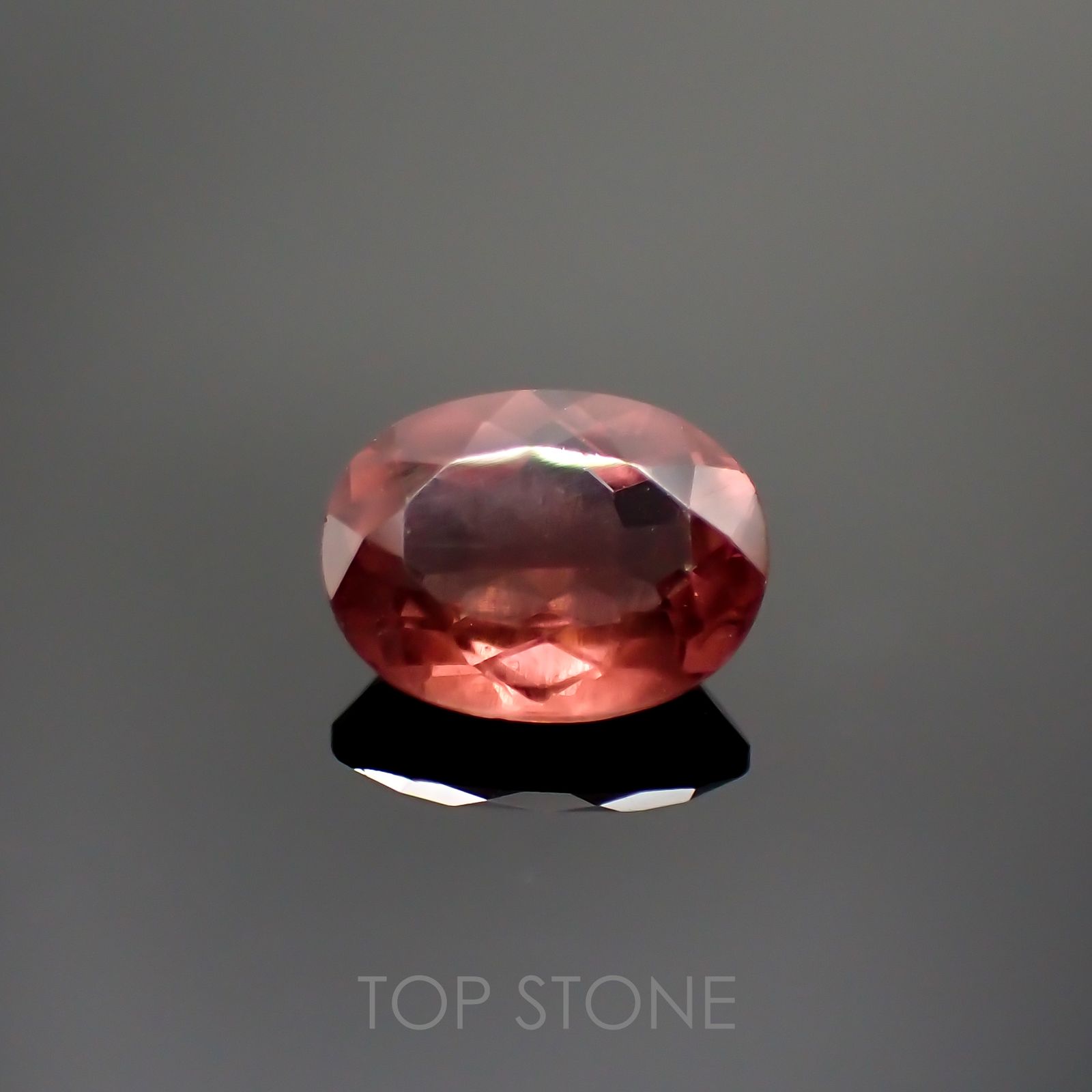 ピンクアパタイト(宝石名アパタイト) ブラジル産 1.53ct 識別済[210913009]8.4×6.3mm前後